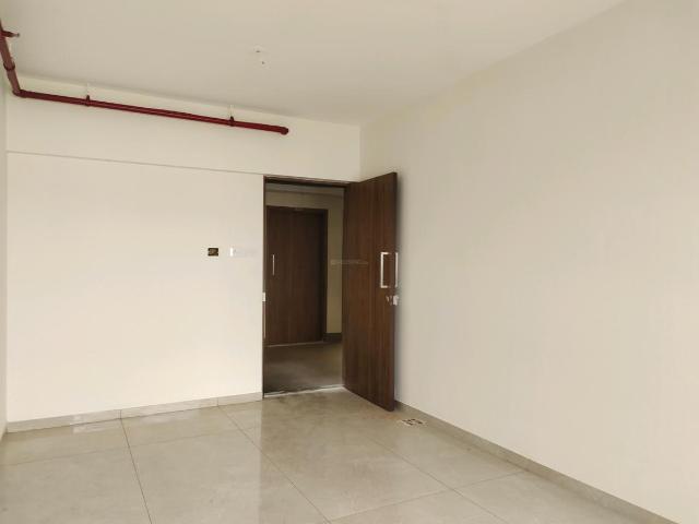 2 BHK Apartment in Malad West for resale Mumbai. The reference number is 21185361