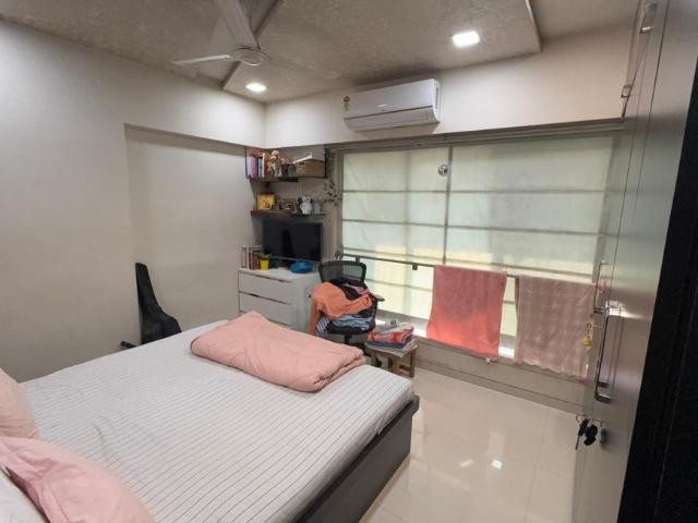 2 BHK Apartment in Malad West for resale Mumbai. The reference number is 21309793