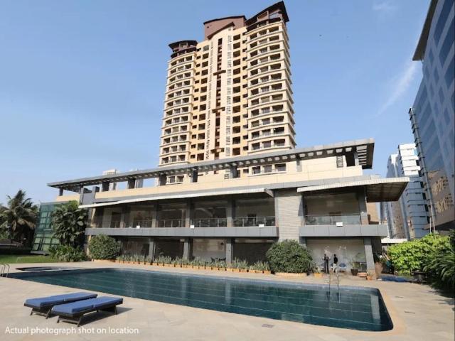2 BHK Apartment in Malad West for resale Mumbai. The reference number is 21325270