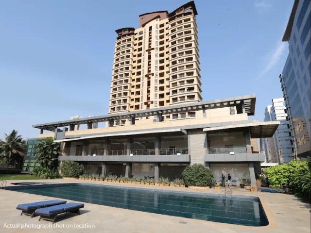 2 BHK Apartment in Malad West for resale Mumbai. The reference number is 21325536