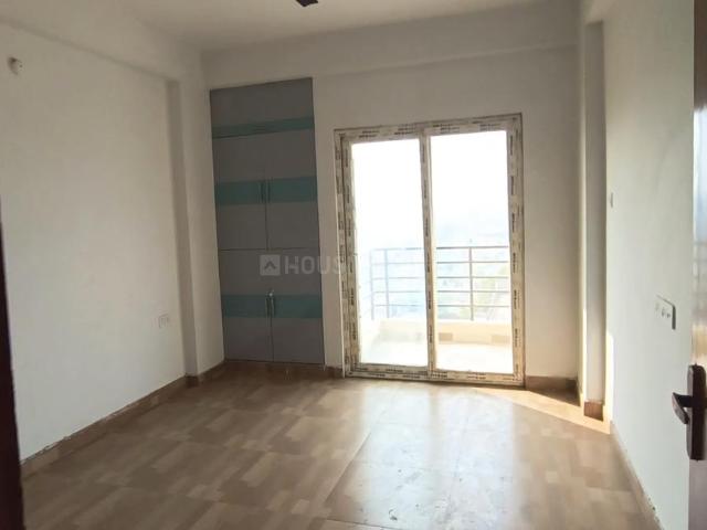 2 BHK Apartment in Maldahiya for rent Varanasi. The reference number is 20395192