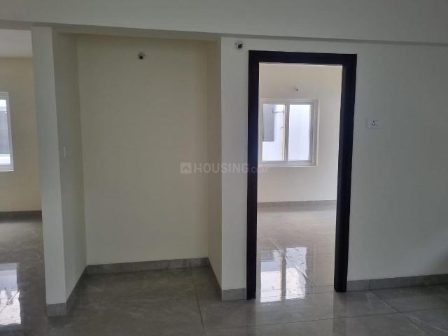 2 BHK Apartment in Manchirevula for resale Hyderabad. The reference number is 20345844