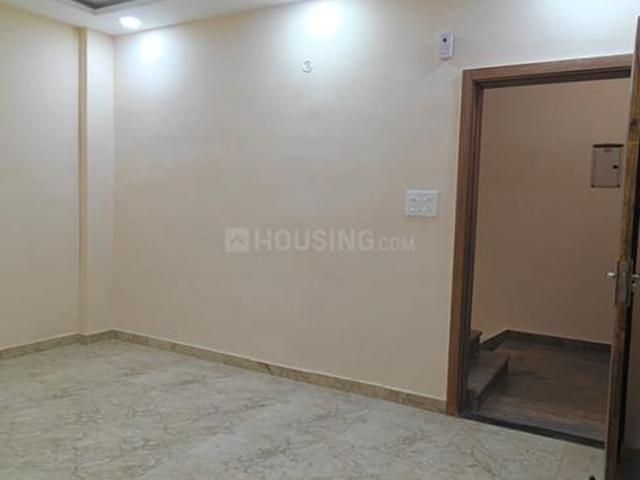 2 BHK Apartment in Manduwadih for rent Varanasi. The reference number is 21359256