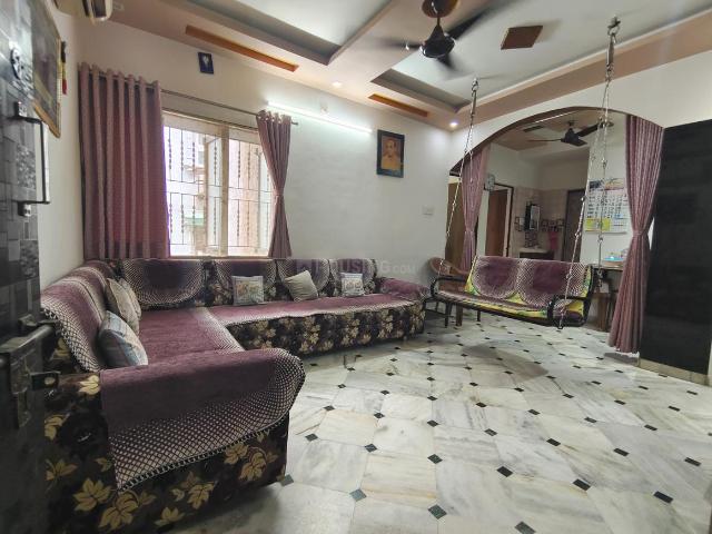 2 BHK Apartment in Maninagar for resale Ahmedabad. The reference number is 19400171