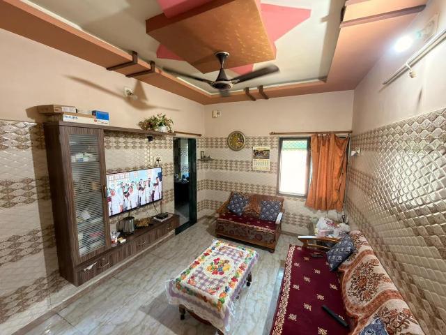 2 BHK Apartment in Maninagar for resale Ahmedabad. The reference number is 19745564