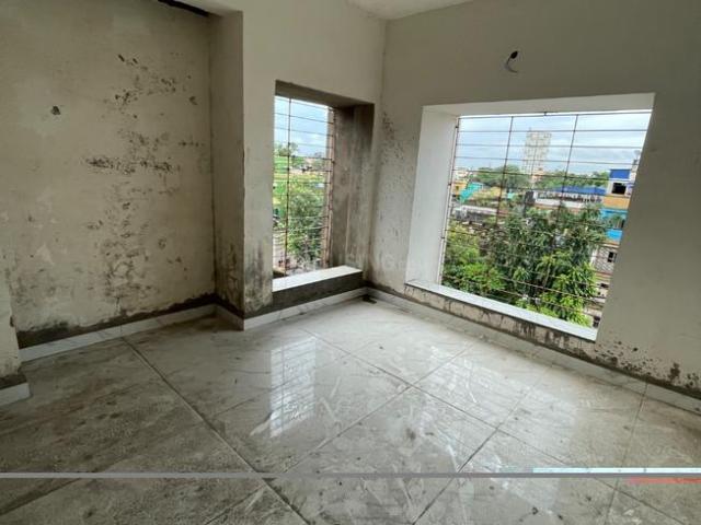 2 BHK Apartment in Maniktala for resale Kolkata. The reference number is 21180575