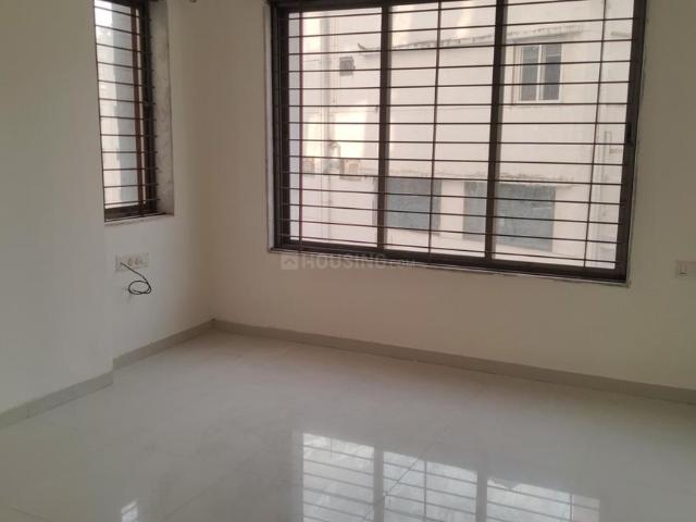 2 BHK Apartment in Manjalpur for rent Vadodara. The reference number is 21123306