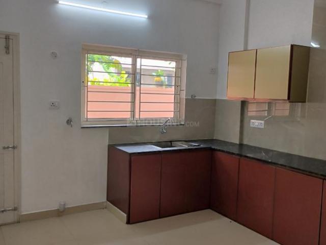 2 BHK Apartment in Maradu for rent Kochi. The reference number is 19576003