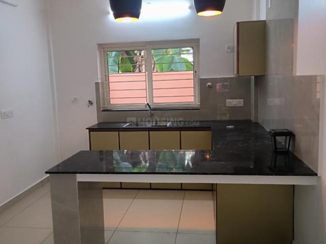 2 BHK Apartment in Maradu for rent Kochi. The reference number is 19654675