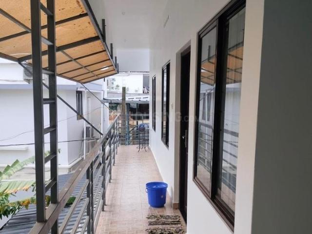 2 BHK Apartment in Maradu for rent Kochi. The reference number is 20469684