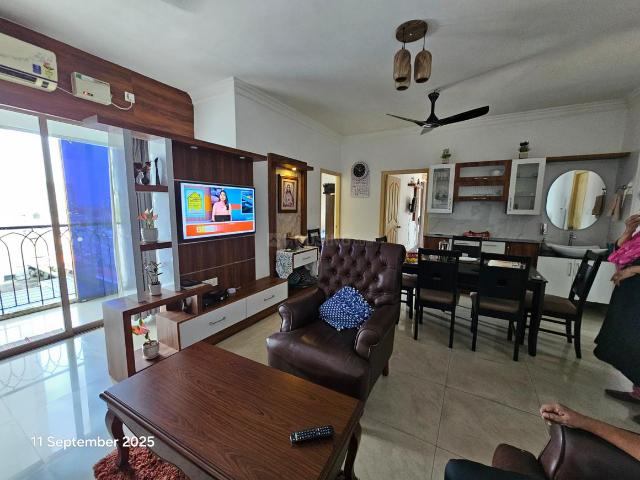 2 BHK Apartment in Marine Drive for resale Kochi. The reference number is 20243019
