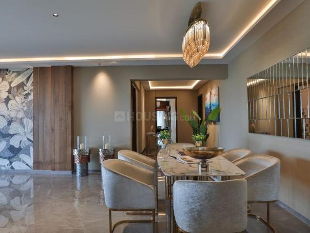 2 BHK Apartment in Marine Lines for resale Mumbai. The reference number is 20196911