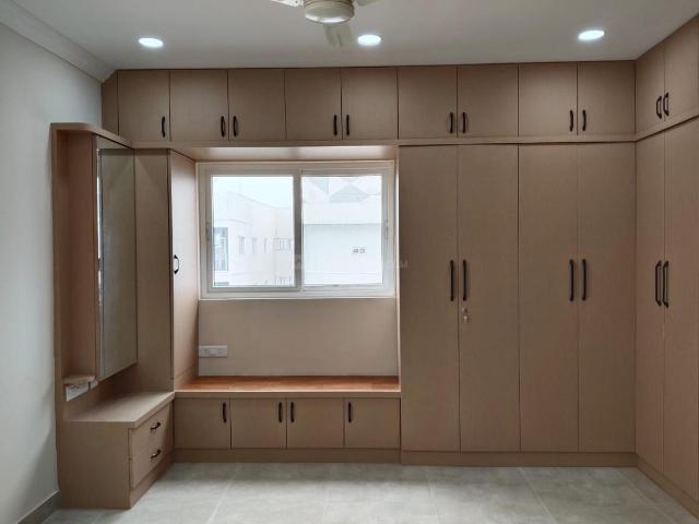 2 BHK Apartment in Miyapur for rent Hyderabad. The reference number is 20805155