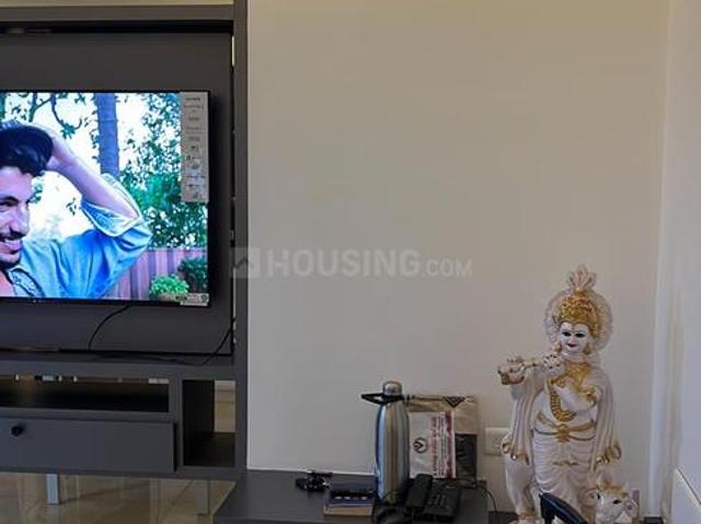 2 BHK Apartment in Miyapur for rent Hyderabad. The reference number is 21094788