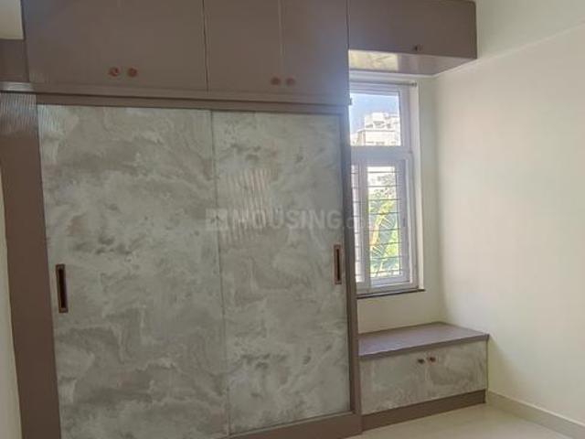 2 BHK Apartment in Miyapur for rent Hyderabad. The reference number is 21197641