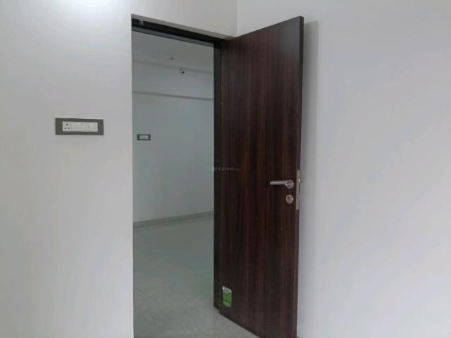 2 BHK Apartment in Mira Road East for rent Mira Bhayandar. The reference number is 20998121