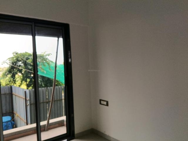 2 BHK Apartment in Mira Road East for rent Mira Bhayandar. The reference number is 21034968