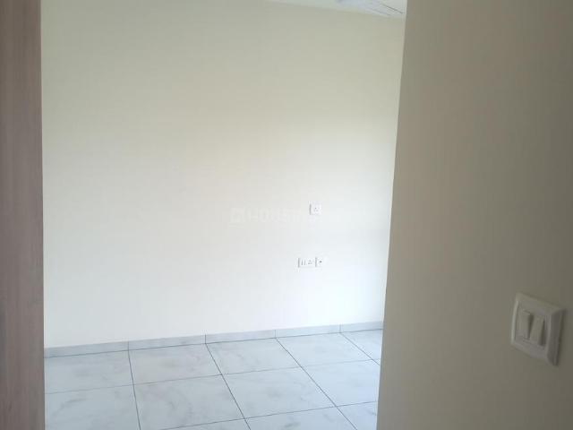 2 BHK Apartment in Mira Road East for rent Mira Bhayandar. The reference number is 21385220