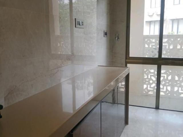 2 BHK Apartment in Mira Road East for resale Mira Bhayandar. The reference number is 18157689