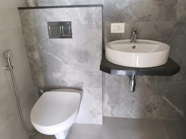 2 BHK Apartment in Mira Road East for resale Mira Bhayandar. The reference number is 18459038
