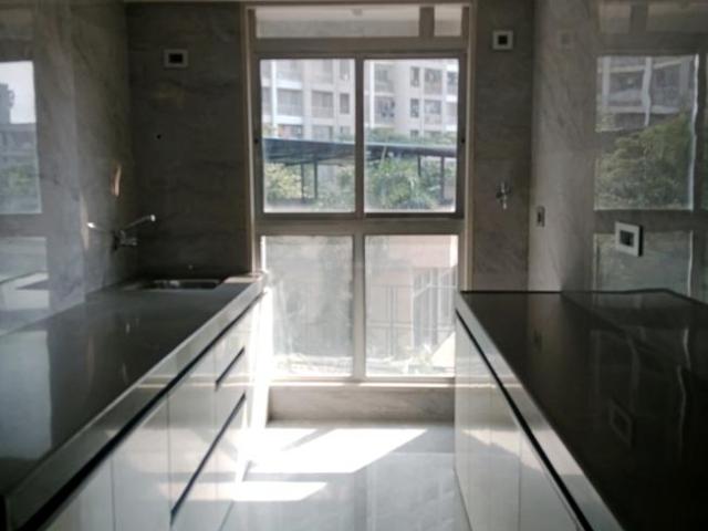 2 BHK Apartment in Mira Road East for resale Mira Bhayandar. The reference number is 18670105