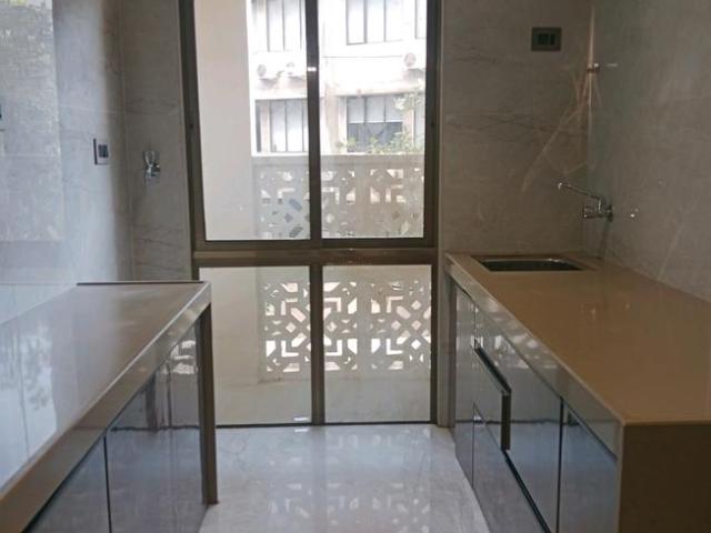 2 BHK Apartment in Mira Road East for resale Mira Bhayandar. The reference number is 18765732