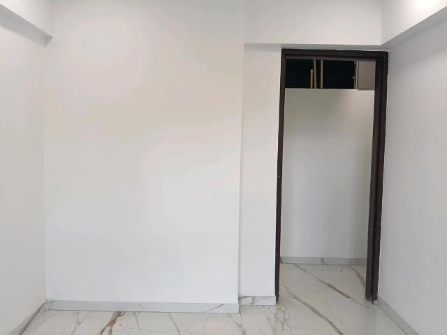 2 BHK Apartment in Mira Road East for resale Mira Bhayandar. The reference number is 19278246