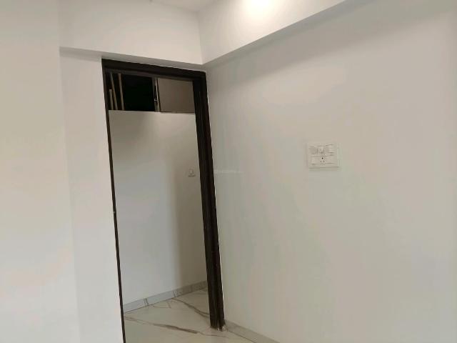 2 BHK Apartment in Mira Road East for resale Mira Bhayandar. The reference number is 20188206