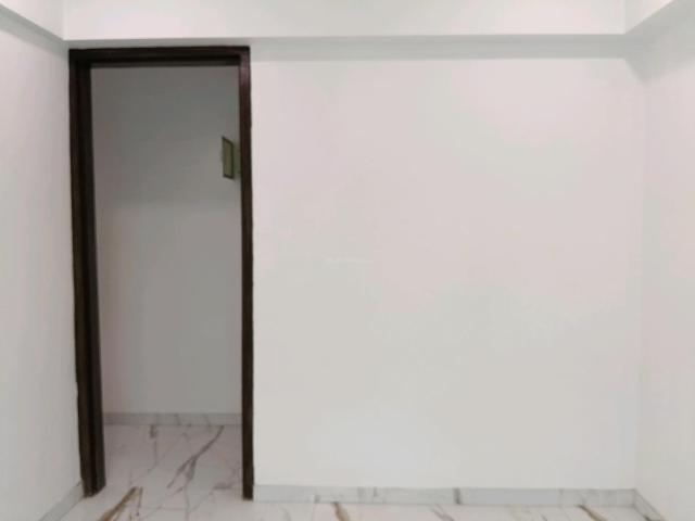 2 BHK Apartment in Mira Road East for resale Mira Bhayandar. The reference number is 20555054