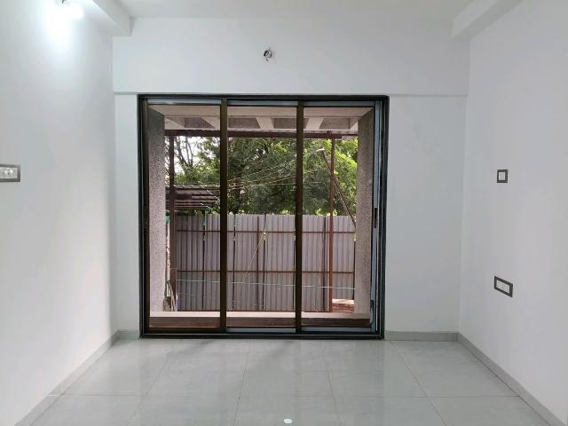2 BHK Apartment in Mira Road East for resale Mira Bhayandar. The reference number is 20947239