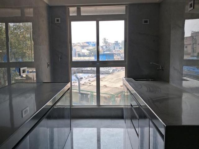 2 BHK Apartment in Mira Road East for resale Mira Bhayandar. The reference number is 18603297