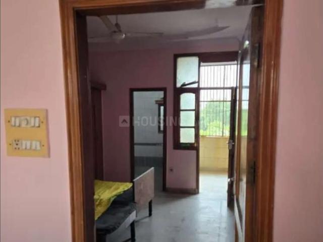 2 BHK Apartment in Mukherjee Nagar for rent New Delhi. The reference number is 20929545