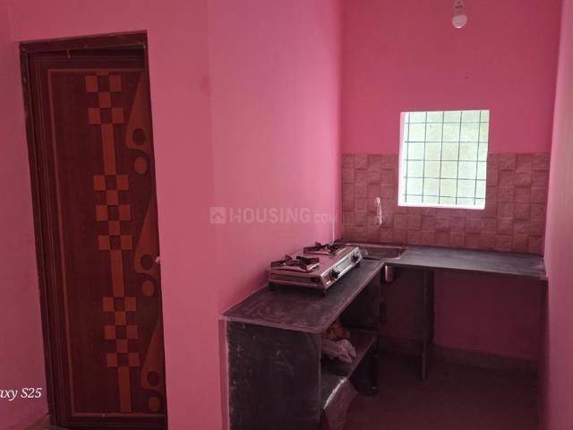 2 BHK Apartment in Mukundapur for rent Kolkata. The reference number is 20707422