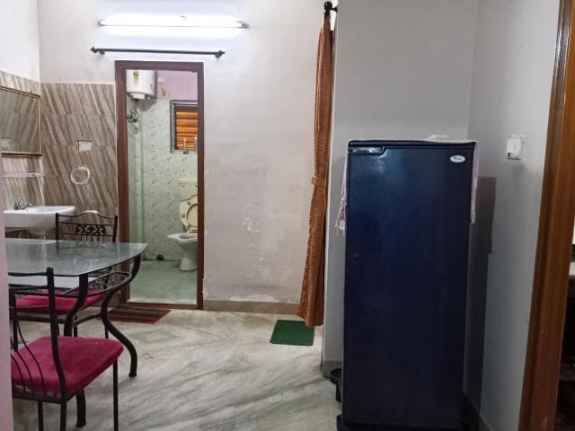 2 BHK Apartment in Mukundapur for rent Kolkata. The reference number is 8678583