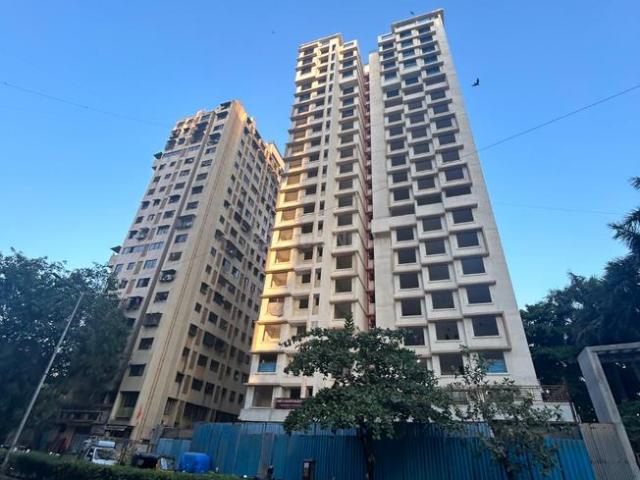 2 BHK Apartment in Mulund East for rent Mumbai. The reference number is 19651050