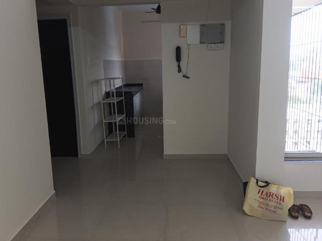 2 BHK Apartment in Mulund East for rent Mumbai. The reference number is 21301508