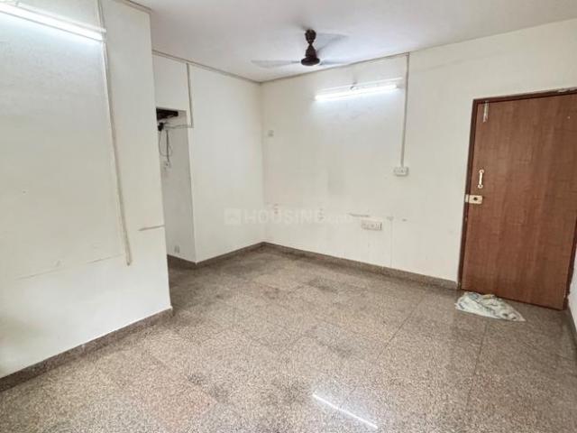 2 BHK Apartment in Mulund West for rent Mumbai. The reference number is 18487993