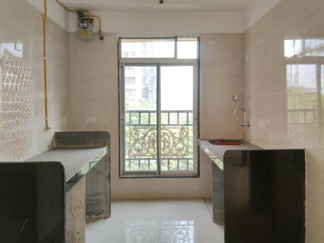 2 BHK Apartment in Mulund West for rent Mumbai. The reference number is 19511167