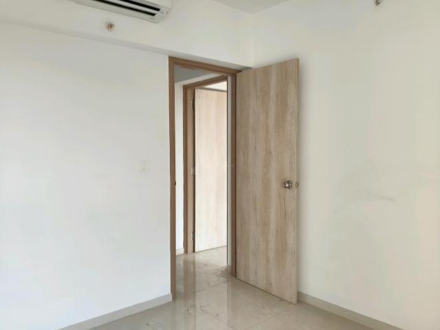 2 BHK Apartment in Mulund West for rent Mumbai. The reference number is 19645710