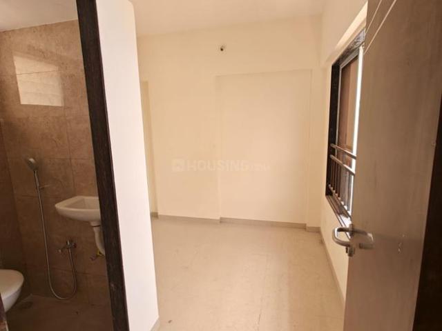 2 BHK Apartment in Mulund West for rent Mumbai. The reference number is 20027073