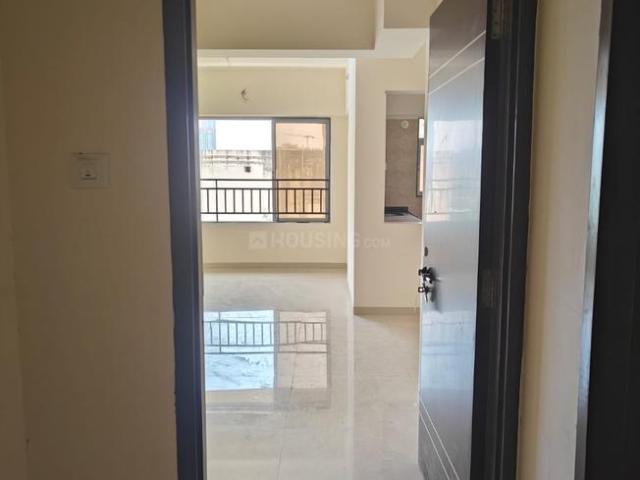 2 BHK Apartment in Mulund West for rent Mumbai. The reference number is 20027073