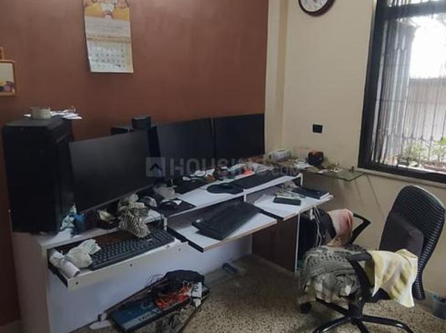 2 BHK Apartment in Mulund West for rent Mumbai. The reference number is 21002544