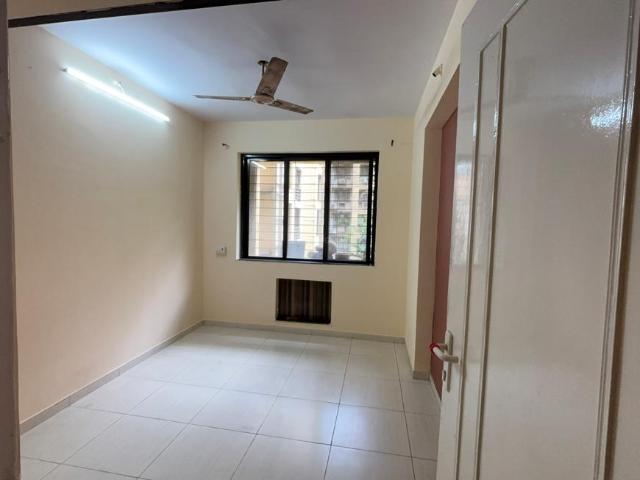 2 BHK Apartment in Mulund West for rent Mumbai. The reference number is 21018097