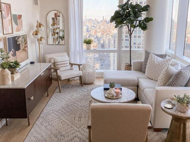 2 BHK Apartment in Mulund West for resale Mumbai. The reference number is 13196885