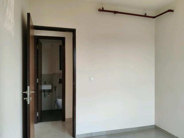 2 BHK Apartment in Mulund West for resale Mumbai. The reference number is 16102142