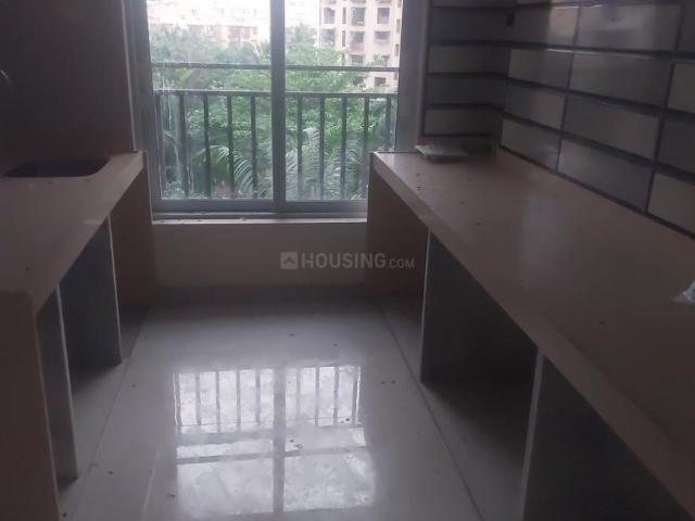 2 BHK Apartment in Mulund West for resale Mumbai. The reference number is 18299684