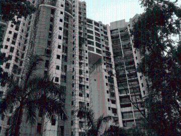 2 BHK Apartment in Mulund West for resale Mumbai. The reference number is 9942765