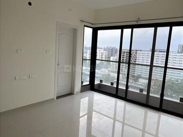 2 BHK Apartment in Mundhwa for rent Pune. The reference number is 20934745
