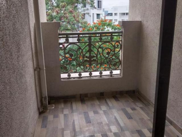 2 BHK Apartment in Mundhwa for rent Pune. The reference number is 21038518