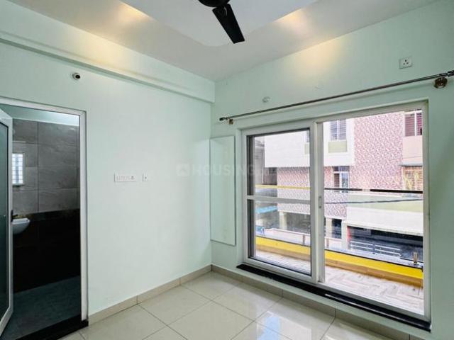 2 BHK Apartment in Murugeshpalya for rent Bengaluru. The reference number is 21021450